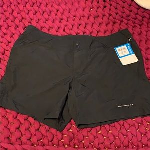 Columbia Omni-Shade UPF 30 Black Shorts size 6